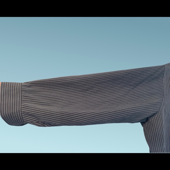 Van Heusen Men’s Dress Shirt - Size 17.5 - Picture 4 of 5